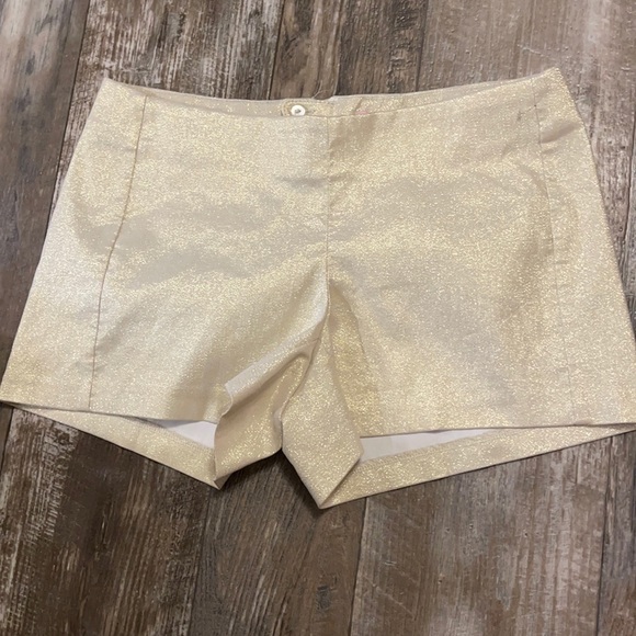 Lilly Pulitzer gold shimmer shorts - Picture 1 of 5